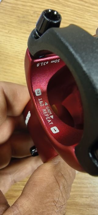 Лапа SIXPACK Menace 31.8х50mm за Enduro/Downhill