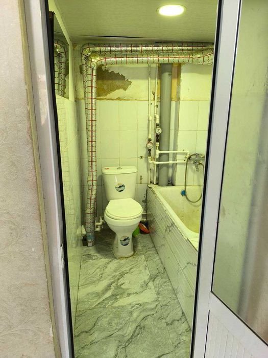 Продаю 1 комнатную квартира ор-р Ботаничекий сад бывшее общежитие