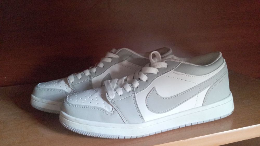 Кросовки новые.