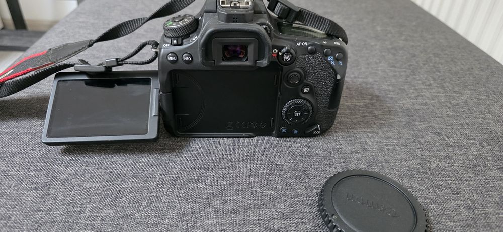 Canon 90D si 10-18 mm in stare foarte buna