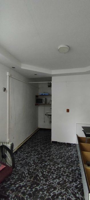 Vând sau schimb, spatiu comercial 12, 6 mp. Preț 27000 europ