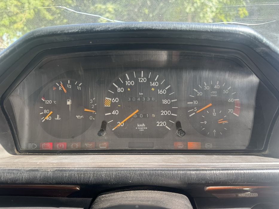 Мерседес w124 в нормальном состояние