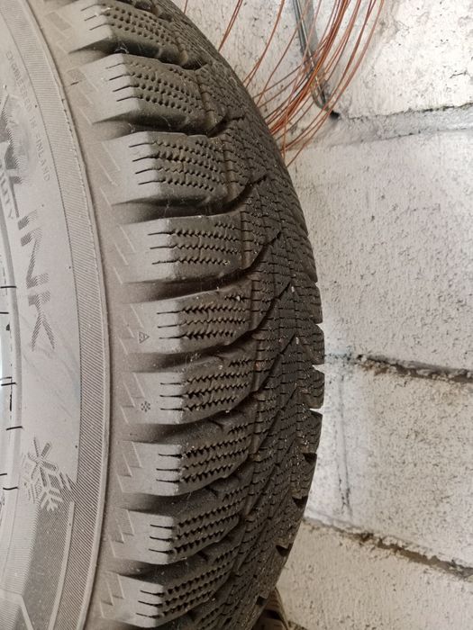 Шина зимни почти новый салынып қайта алынған