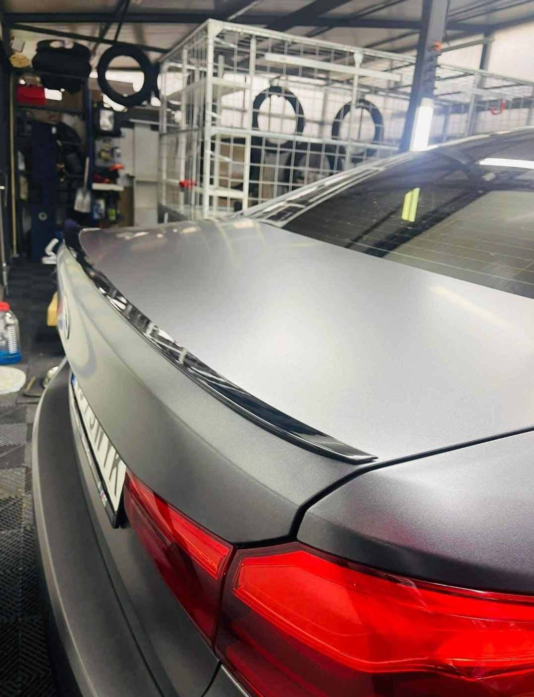 Eleron codita lip spoiler BMW Seria 5 G30  M5 design