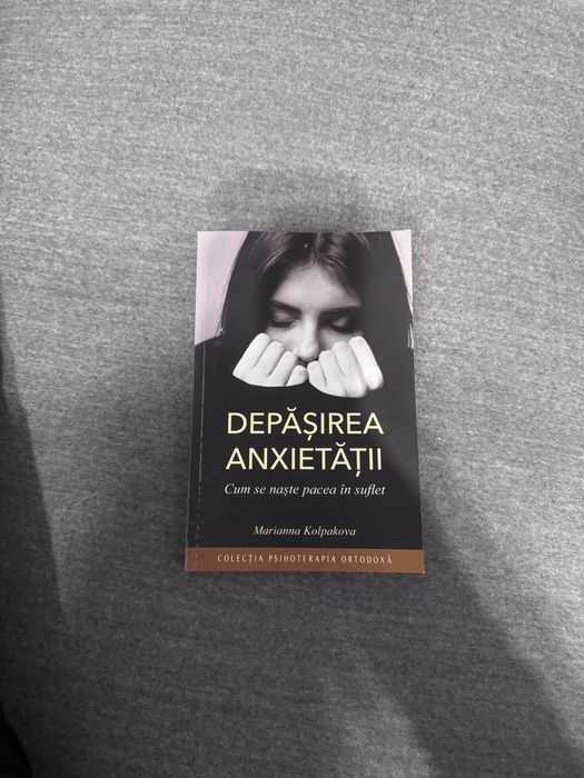 Vand carte pentru depasirea anxietatii