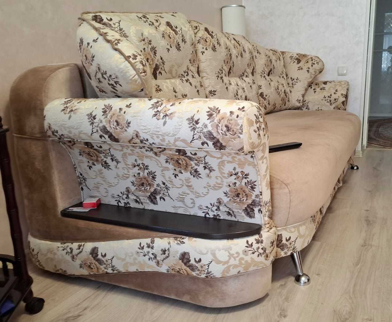 Продам диван. В отличном состоянии. Хорошего качества.