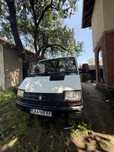Бус Renault Trafic