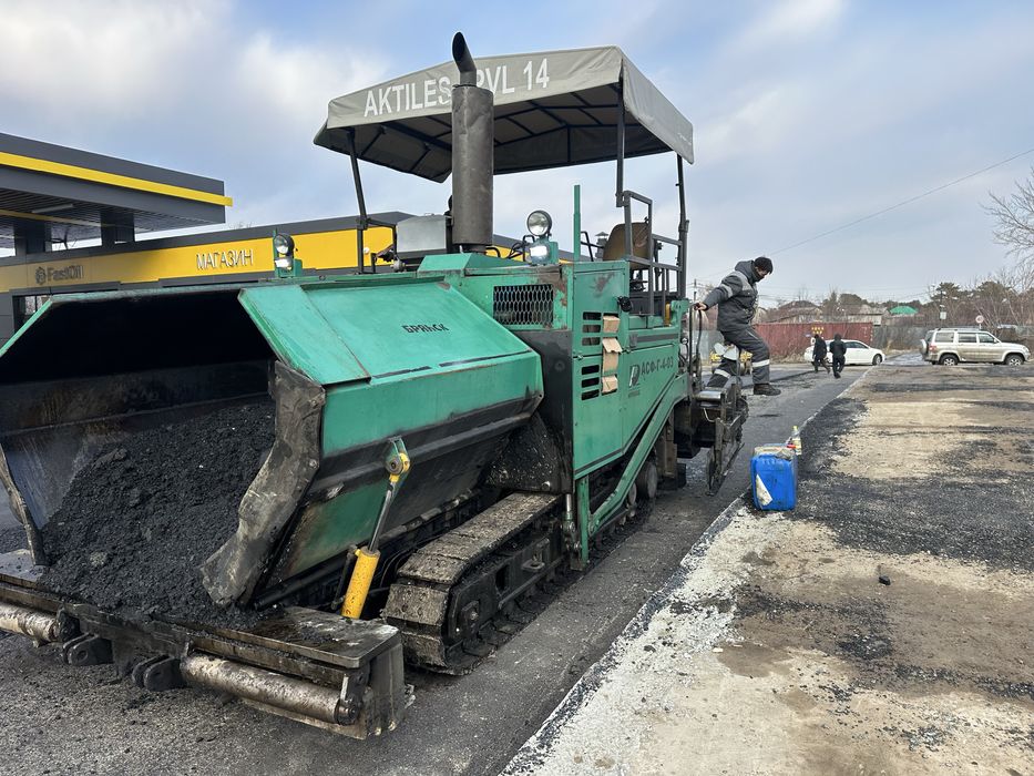 Продам Асфальтоукладчик