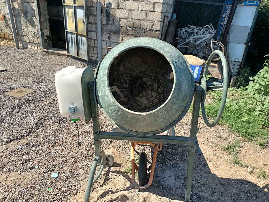 Бетоно мешалка 120-170 литров бу 220 воль есть 380 такаяжэ