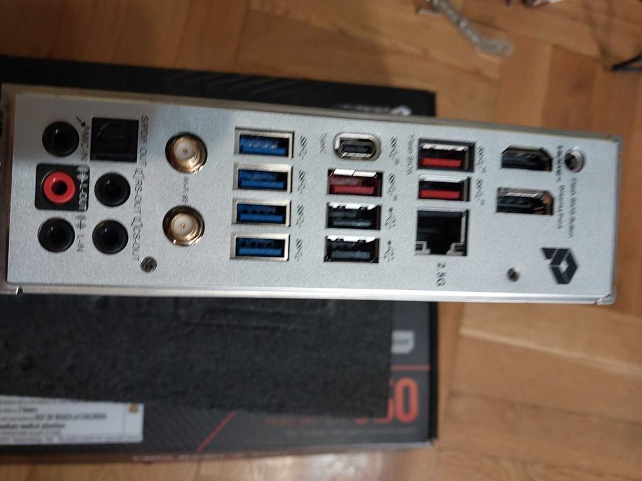 AMD Ryzen 7 9700X + MSI Pro B650-A Wi-Fi