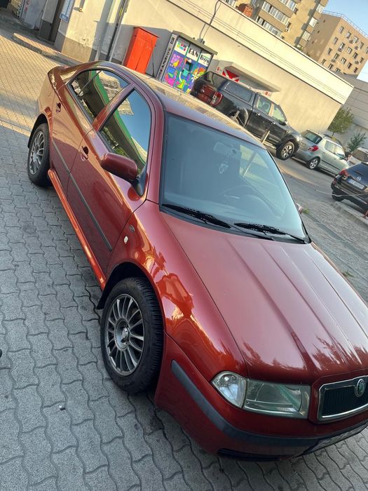 Vând/dezmembrez Skoda Octavia1,4x4,turbo,1,8 benzină, motor stricat