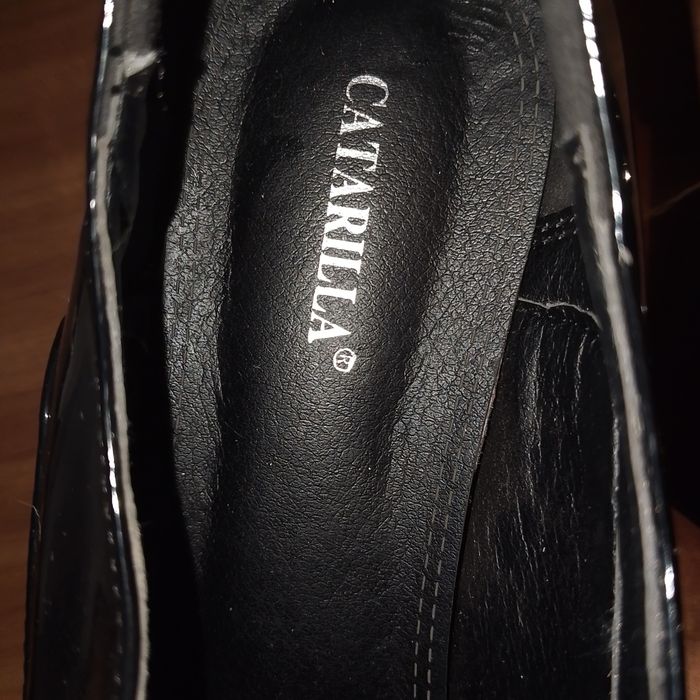 Лакированные женские туфли