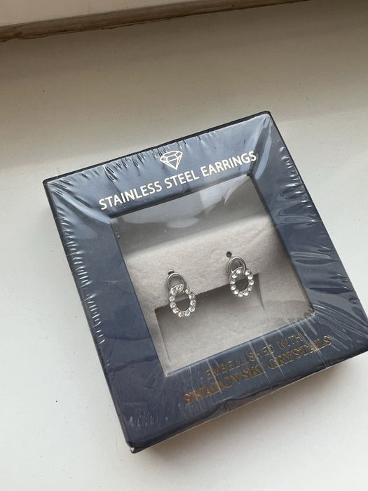Обеци с камъни Swarovski
