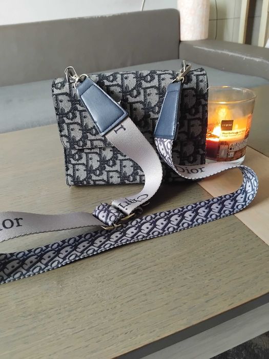 Дамска чанта през рамо