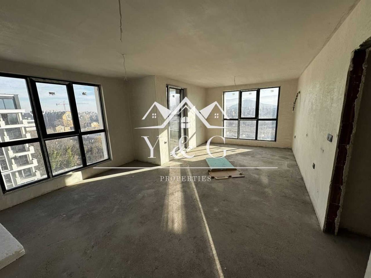 Продава се Тристаен апартамент в Пловдив, Кършияка - 99 кв.м за 1411 €/кв.м - Снимка #3