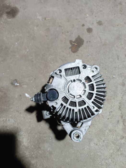 Генератор Мазда 3 BL 2011 год