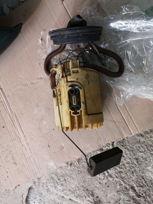 Продавам Сеат Кордоба 1,8 95г.газ/бензин: на части