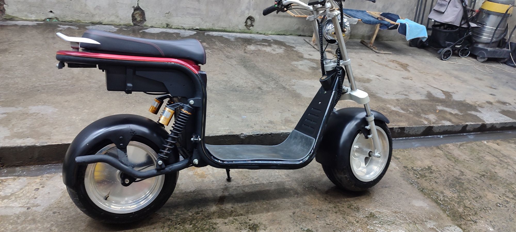 Coco Siti Skuter