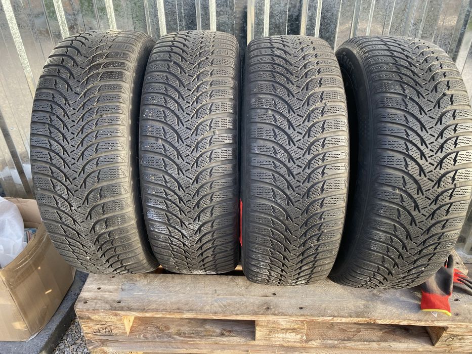 225/60/17 Кумхо Зимни