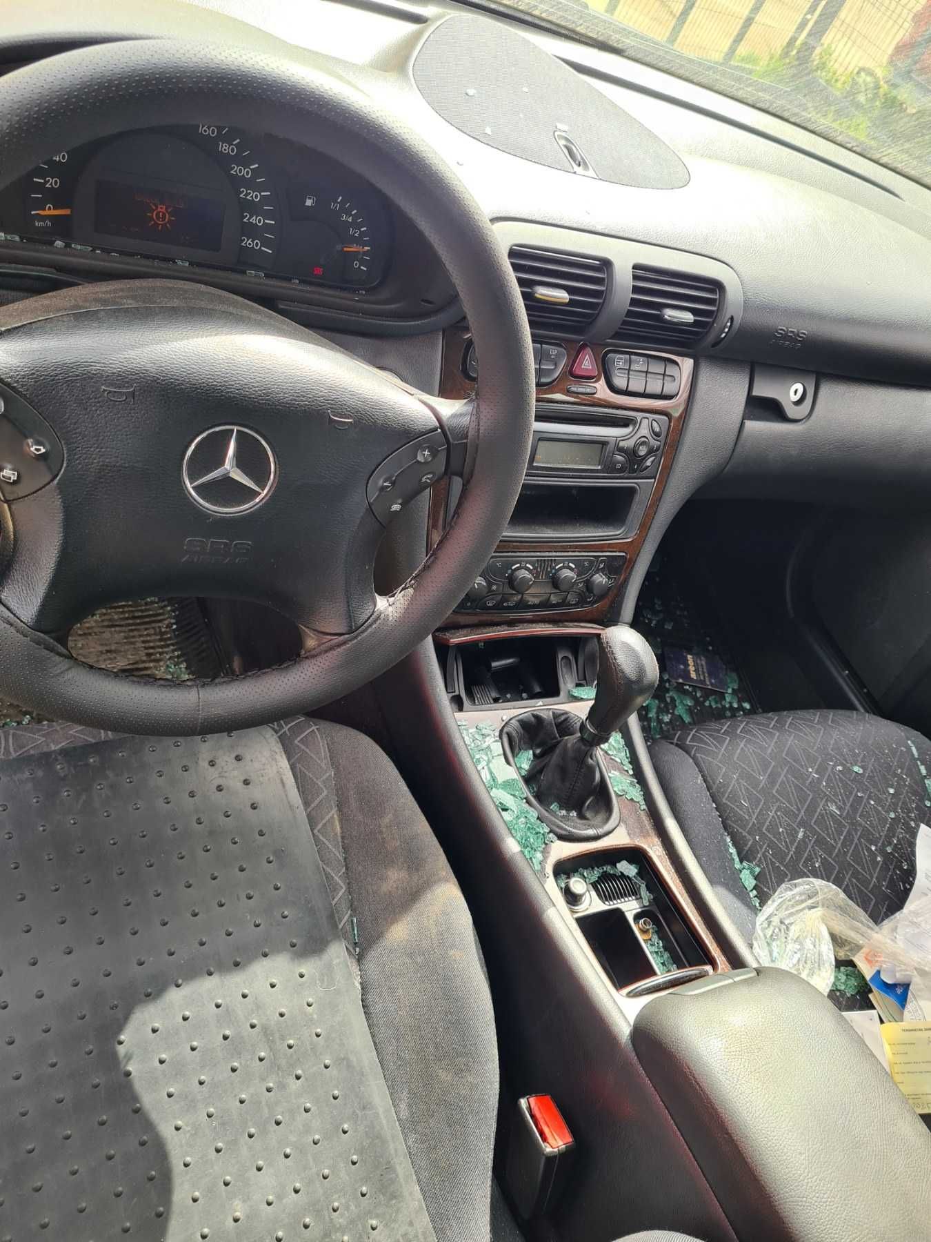 Мерцедес ц класа W203 на части