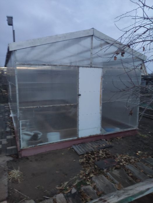Продам теплицу в районе вокзала то нурлы жол  на даче