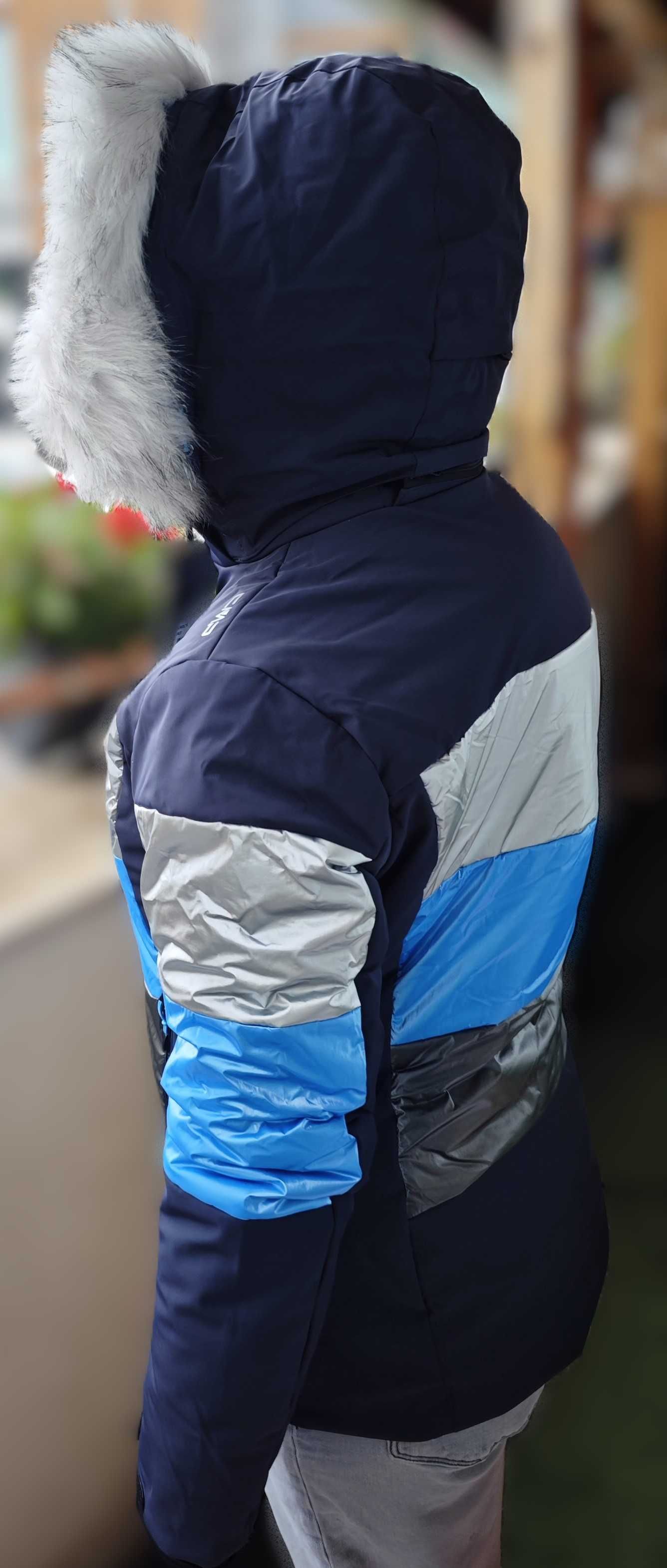 Ново дамско ски/сноуборд якте CMP Размери 40/S/M, Висок клас