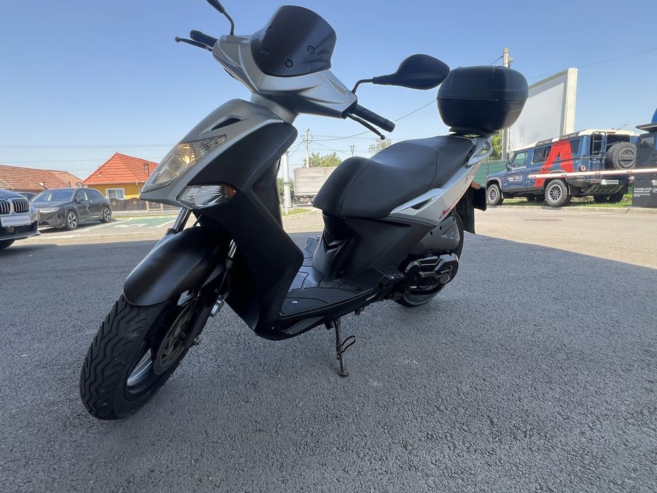 Scuter  Kymco Agility 125 cm -4timpi inmatriculat