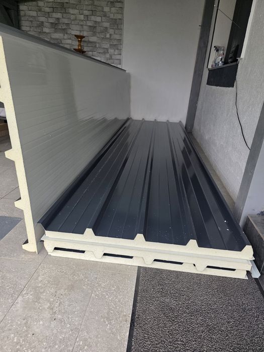 Panouri sandwich gri antracit NOI