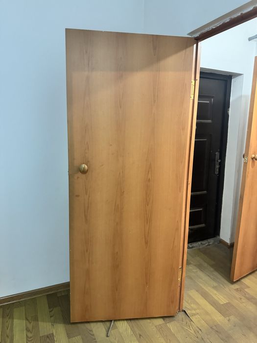 Продам межкомнатные двери в хорошем состоянии