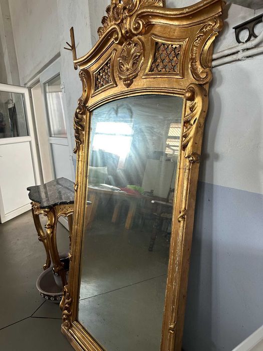 Oglinda si masa vintage