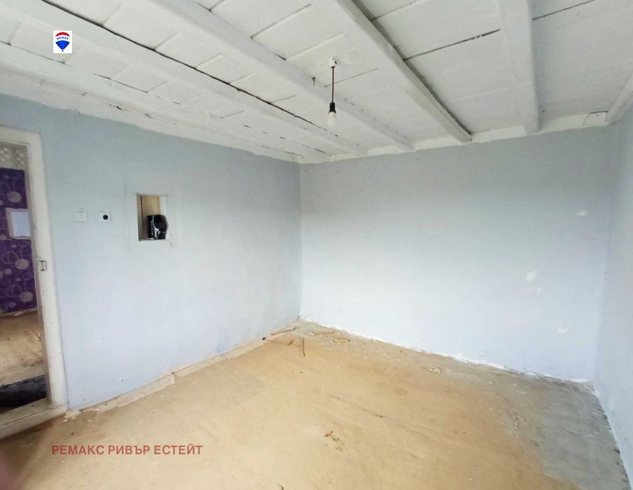 Продава се Къща в с. Бъзън, Област Русе - 119 кв.м за 302 €/кв.м - Снимка #11