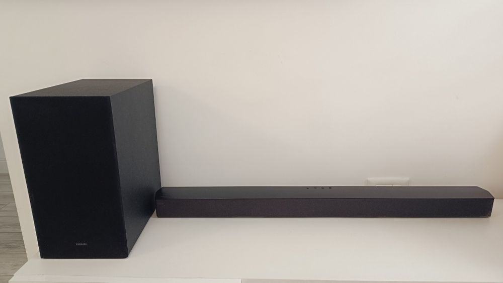 Soundbar Samsung HW-C450, 2.1, 300W, Bluetooth, Subwoofer Wireless!