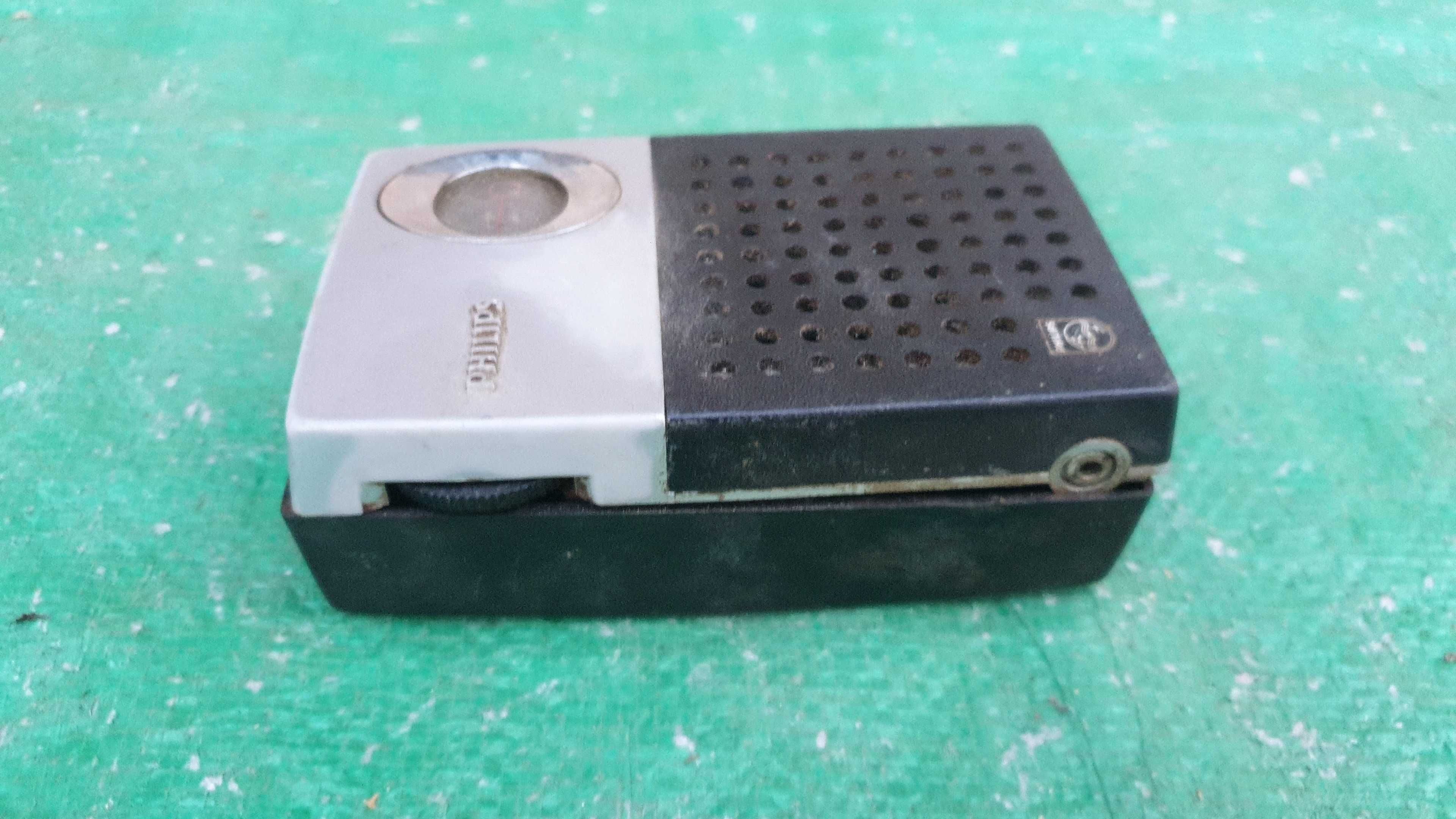 Radio portabil 90RL 077,
Philips; Eindhoven,Miniwatt made in
Olanda