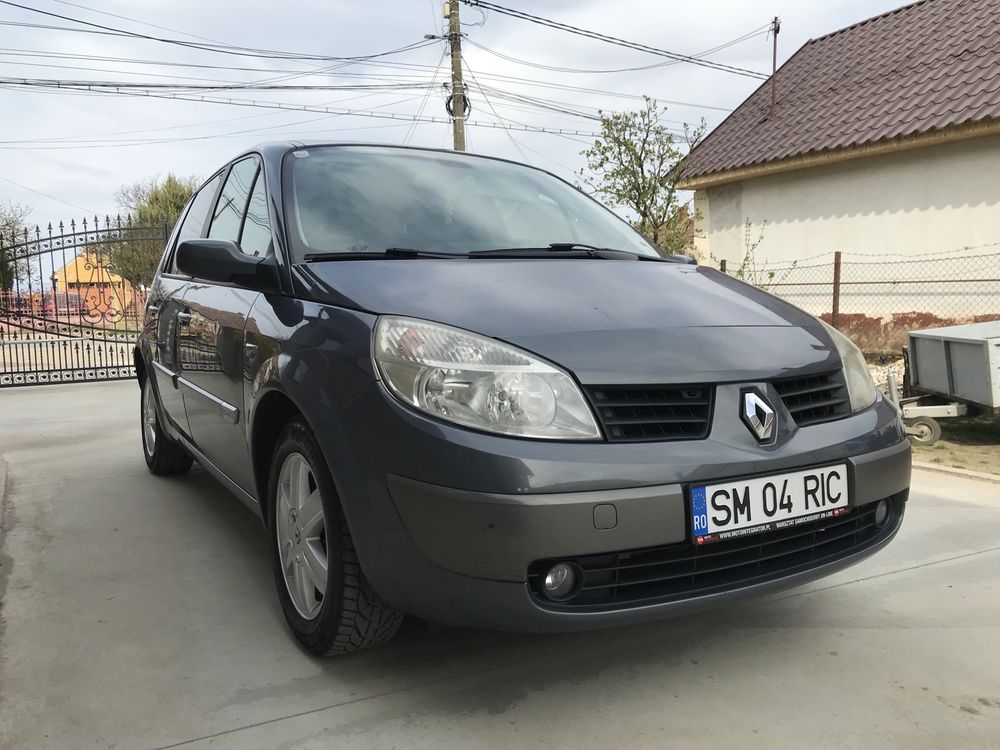 Vând Renault scenic