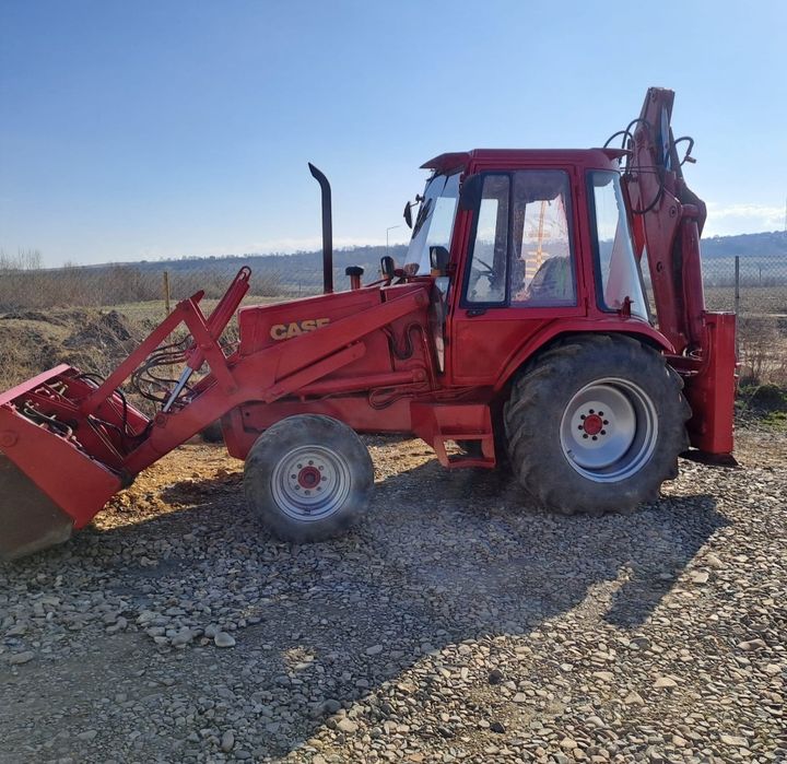 Buldoexcavator Case