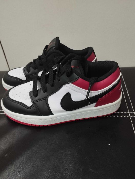 Нови кецове ,номер 30