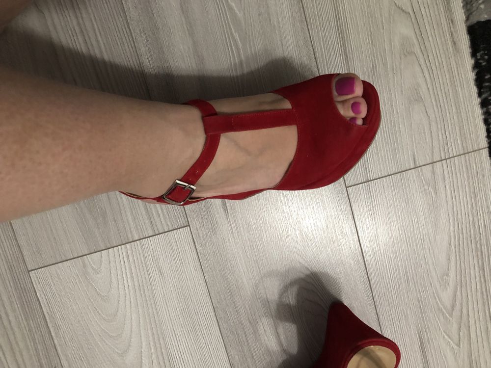 Sandale rosii cu platforma talpa ortopedica
