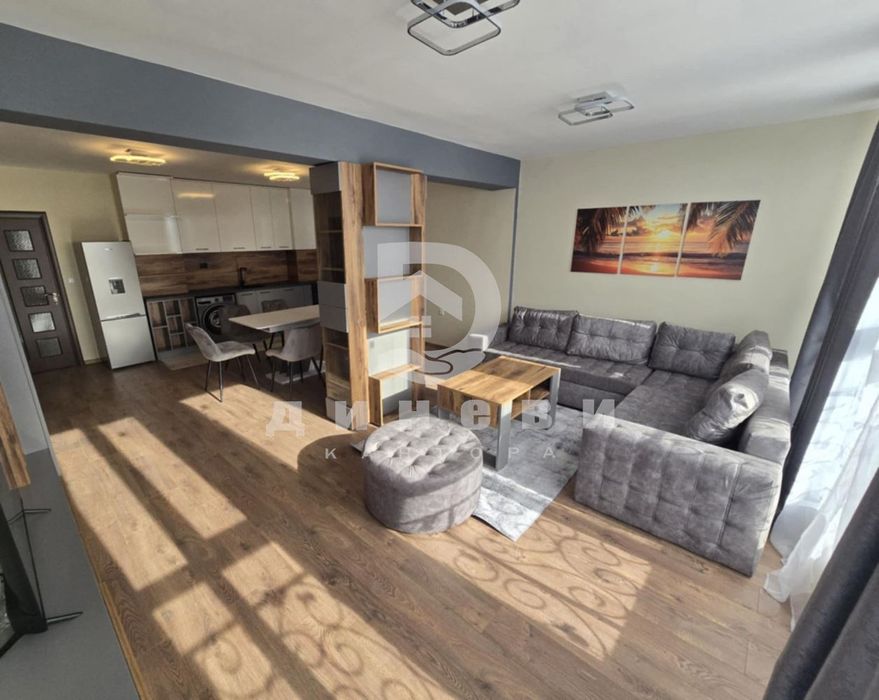 Продава се Тристаен апартамент в Стара Загора, Била - 178 кв.м за 487 €/кв.м - Снимка #2