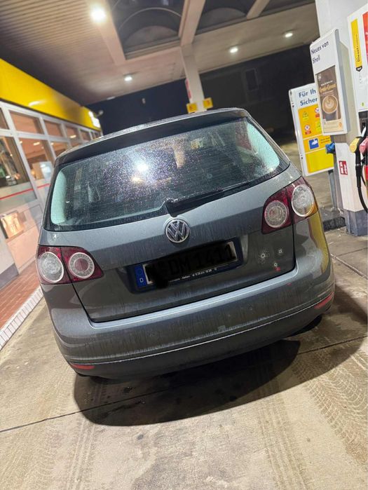 Vand sau schimb vw golf 5 plus