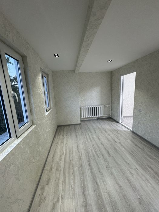 Продаётся квартиру метро тинчли