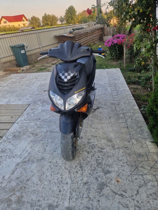 Vând scuter peugeot speedfight 2
