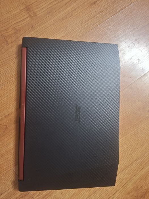 Геймърски лаптоп Acer Nitro 5 AN515-52 15 инча