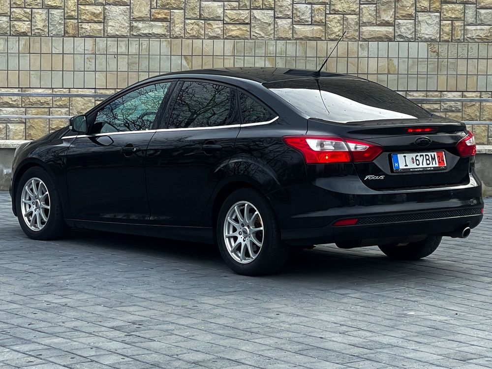 FORD FOCUS TITANIUM 2.0 Diesel Berlină