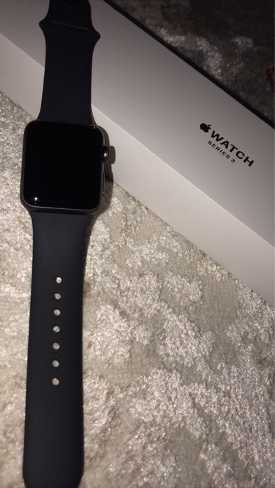 Apple Watch Series 3 38mm + AirPods 2