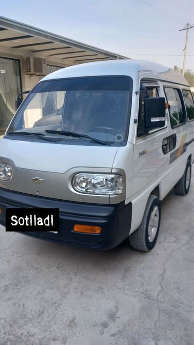 Holati yaxshi naqd pul kredit farqi yuq