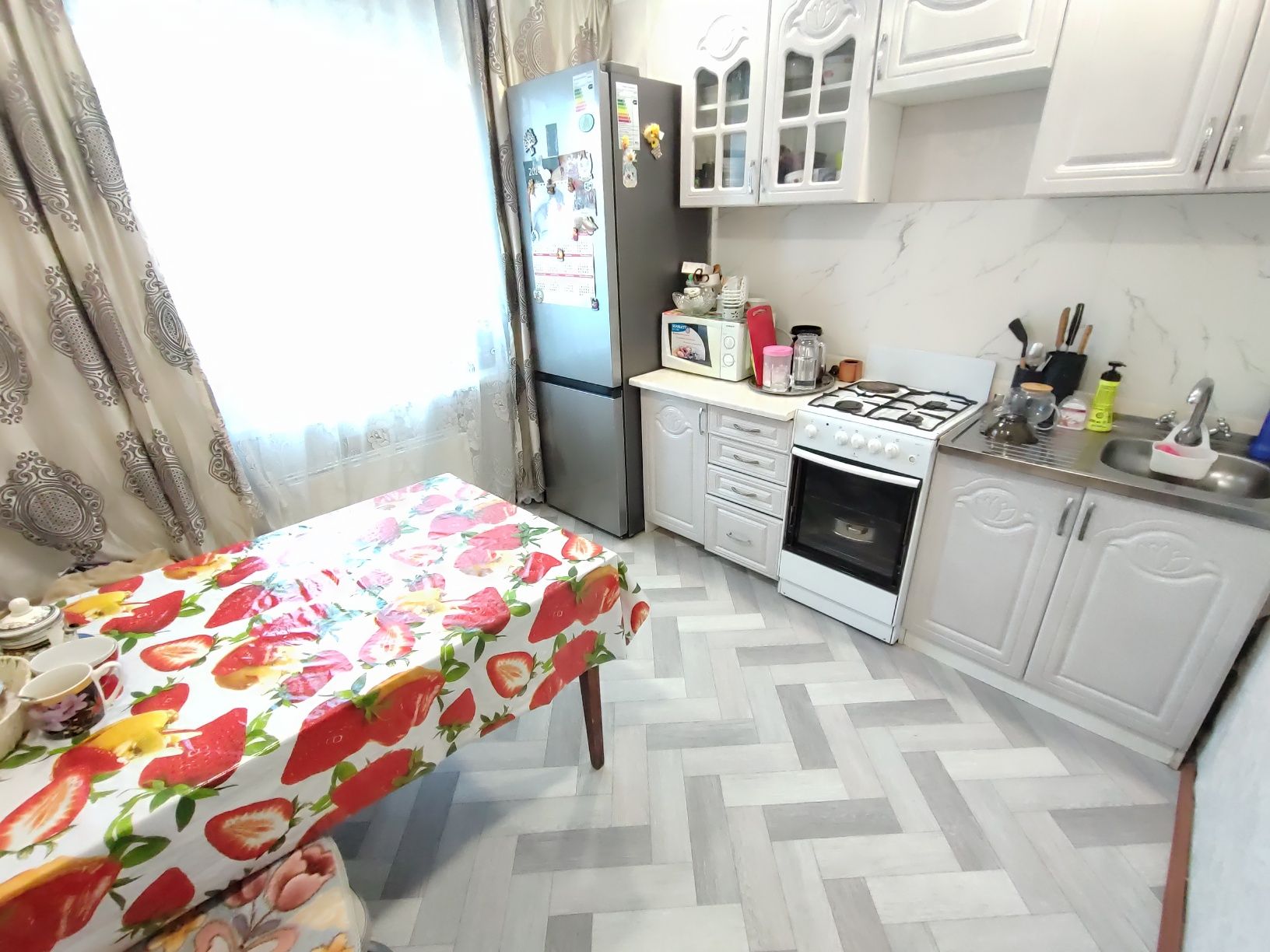 Продается 2-комн (9-43, 1 эт)
