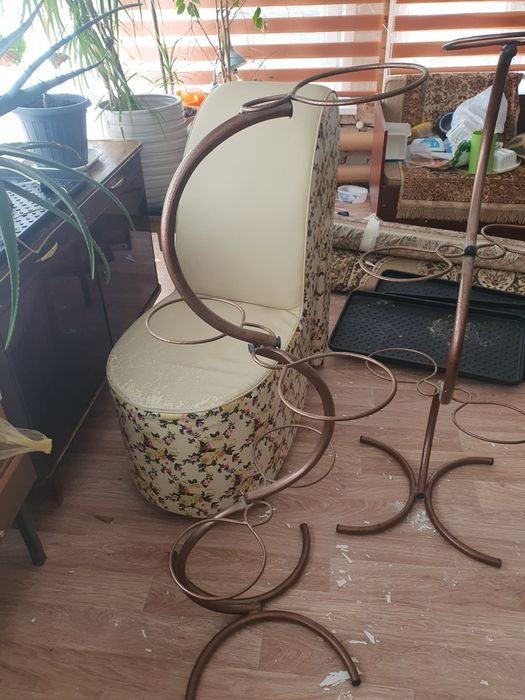 Стойка для цветов новая