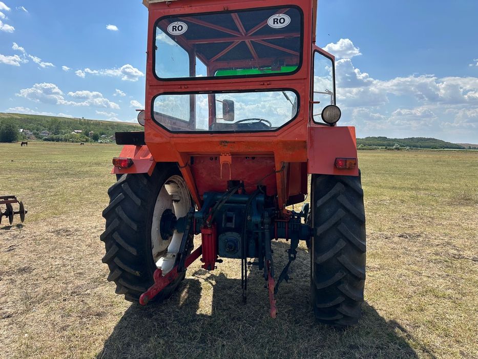 Tractor  utb 650