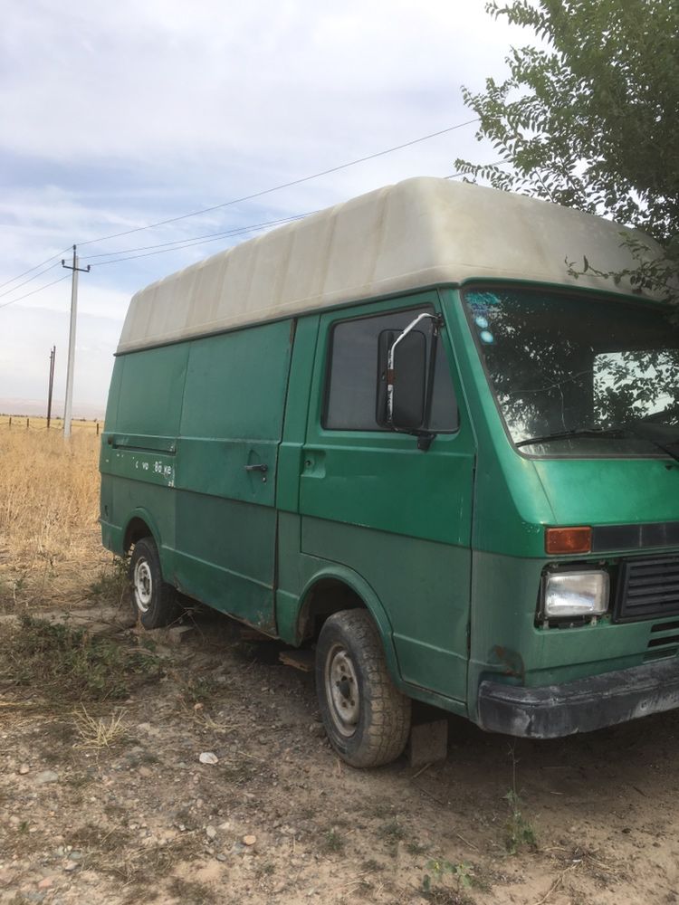 Жүк таситын бус Volkswagen LT-28