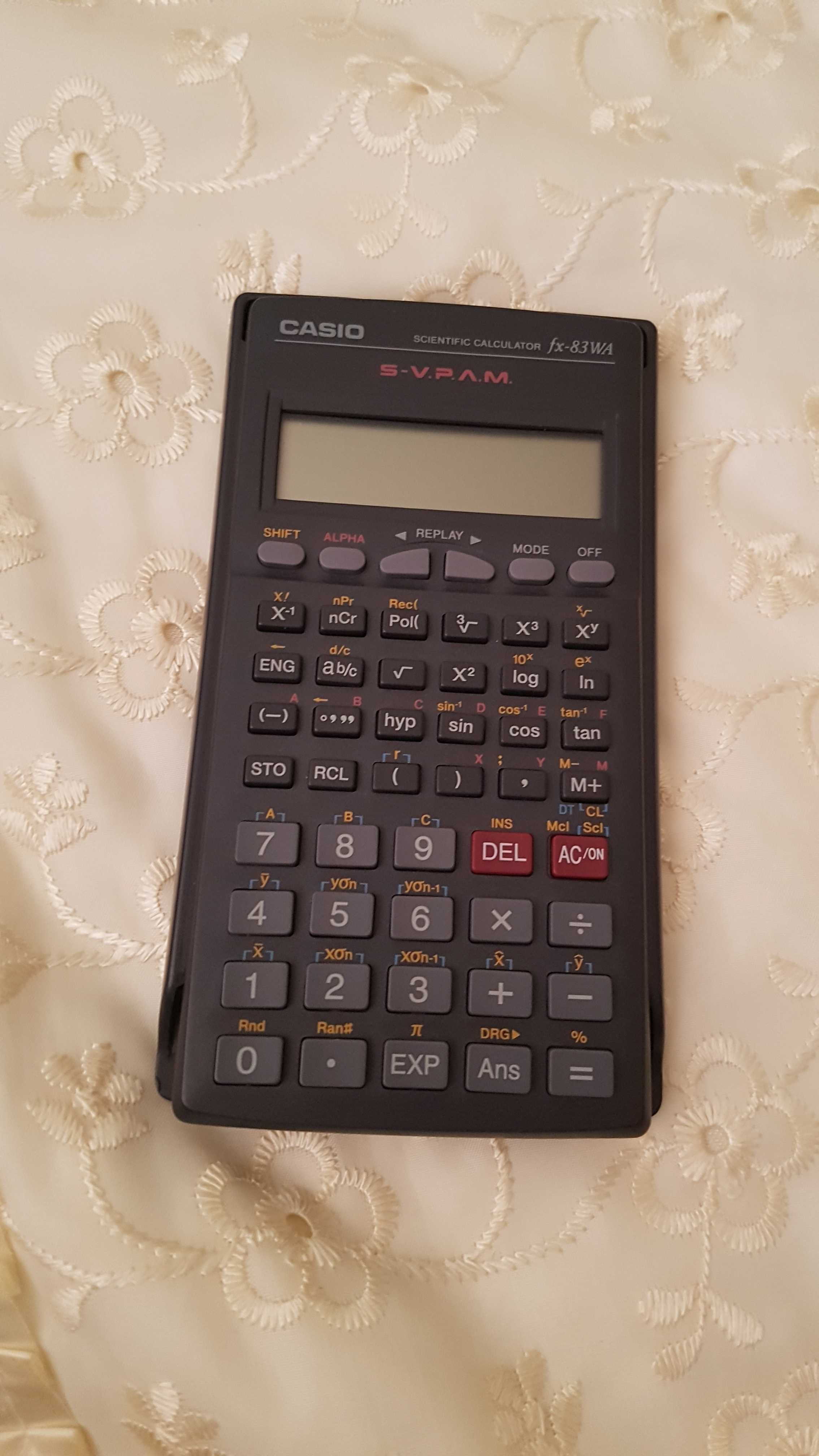 Калкулатор Casio FX-83WA